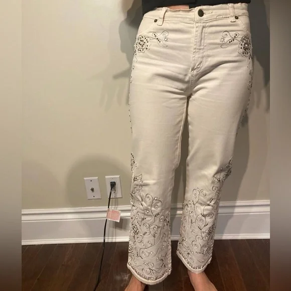 Embroidered Jeans - Picture 9 of 12